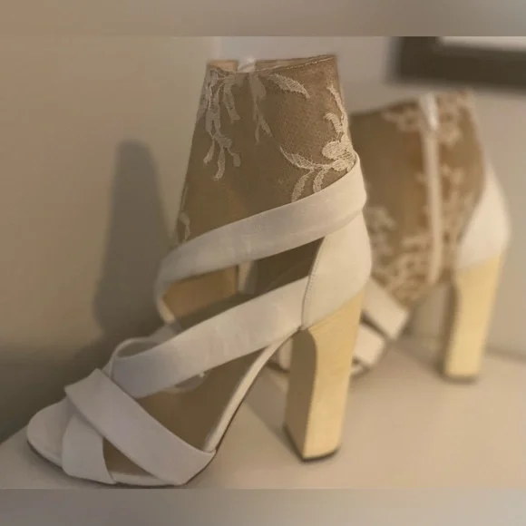 NWB Nicholas Kirkwood Erdem White Lace Ankle Cuff Leather Sandal 37 *As Is* - Picture 7 of 11